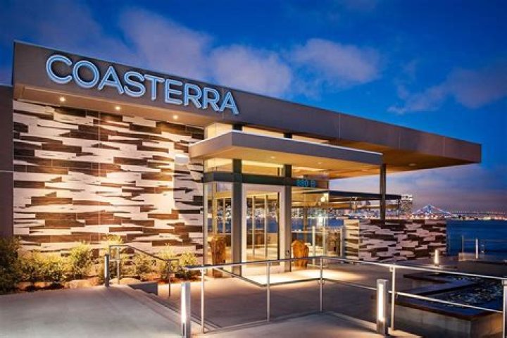 Coasterra Restaurant: A Culinary Gem on Harbor Island