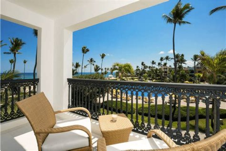 Exploring the Ocean Blue & Sand Punta: A Paradise Awaits
