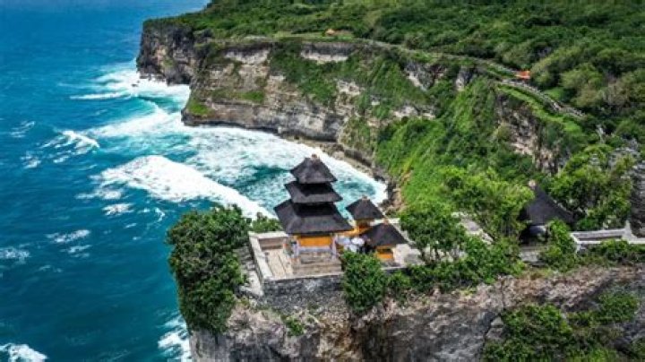 Exploring Uluwatu Temple: A Journey to Bali's Cultural Gem