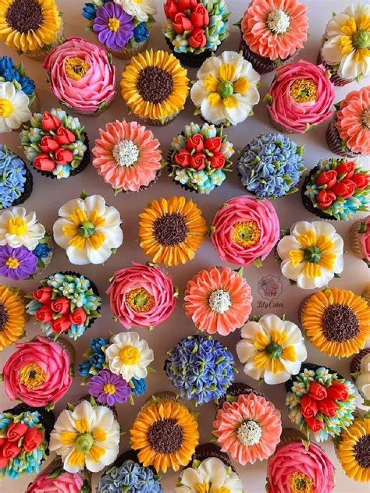 Flower Cupcake: The Sweet Taste of Orlando, Florida