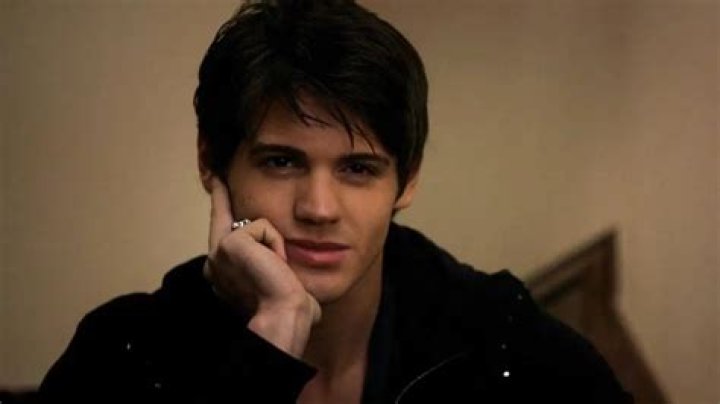 Jeremy Gilbert: The Enigmatic Character of The Vampire Diaries