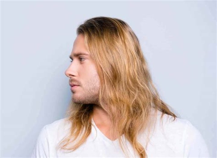 Long Hairstyles for Men: The Ultimate Guide to Style and Maintenance