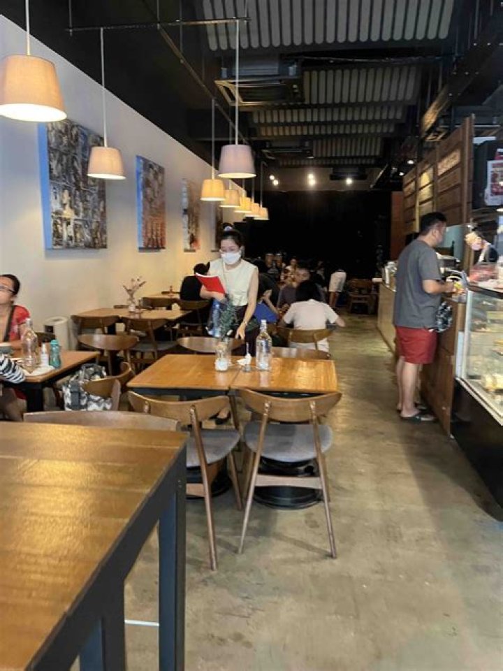 Misty's Lounge: A Hidden Gem in Ontario, California