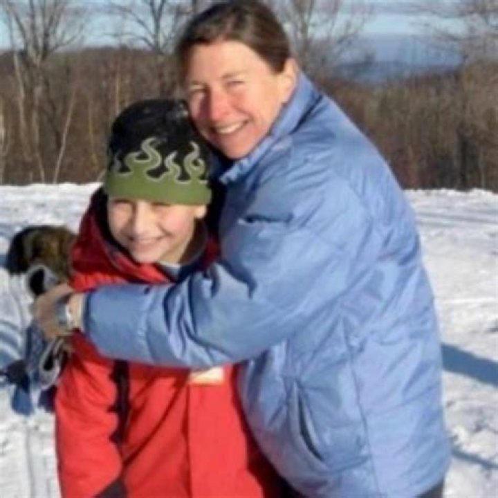 Noah Kahan's Parents: A Deep Dive into His Family Background
