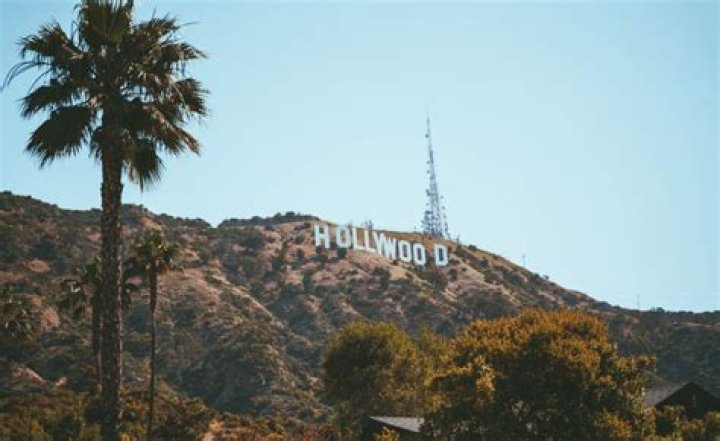 Steamy and Stunning: Discover the Sizzling Sisters of Hollywood