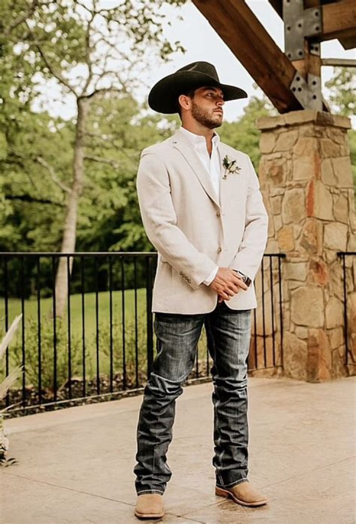 The Ultimate Guide to Groom Cowboy Cocktail: A Perfect Blend of Tradition and Flavor